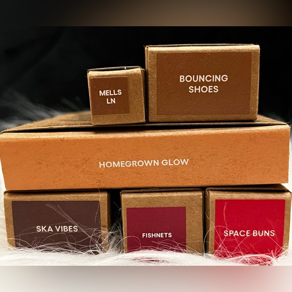 GXVE BY GWEN STEFANI Makeup Bundle - Picture 2 of 15